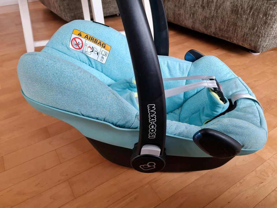 Maxi Cosi Pebble Plus Babyschale in Ulm