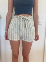 Pull & Bear Shorts Gr. M creme mit Streifen Bielefeld - Schildesche Vorschau