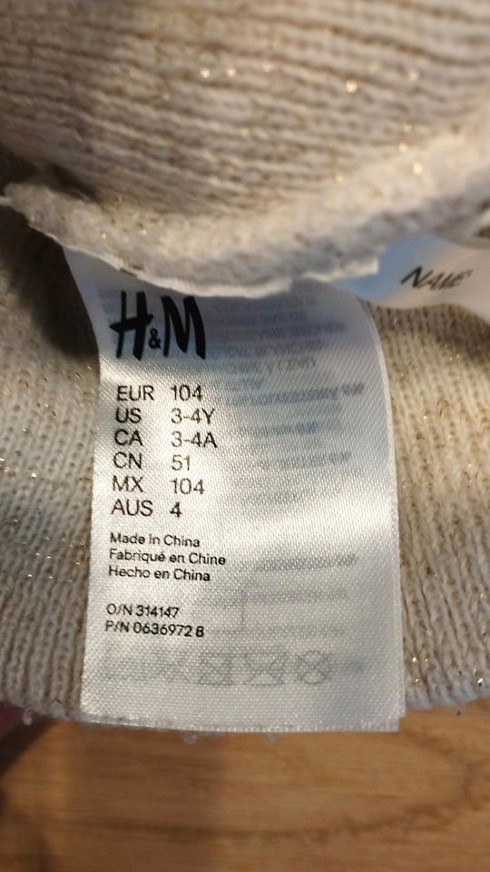 3 Mützen im Set, H&M und handmade in Neuendettelsau