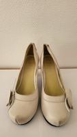 Tiggers Schuhe (gebrauchte beige Pumps) Hessen - Hünfelden Vorschau