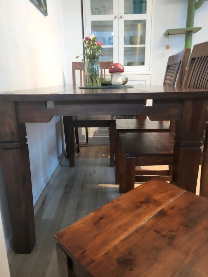 !!Muss weg: Vintage Echtholz-Tisch inklusive 4 Stühle in Essen