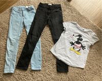 Mädchen Jeans Blau und Schwarz 140 & T-Shirts Stuttgart - Mühlhausen Vorschau