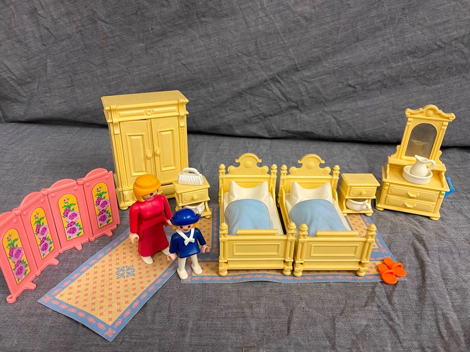 Rarität Playmobil (Nostalgie / Rosa Serie) Schlafzimmer 5321-A in  Nordrhein-Westfalen - Pulheim | Playmobil günstig kaufen, gebraucht oder  neu | eBay Kleinanzeigen ist jetzt Kleinanzeigen