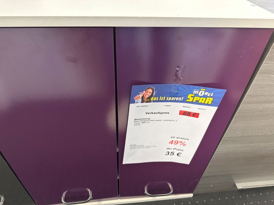 Hängeschrank statt 69€ in Leipzig