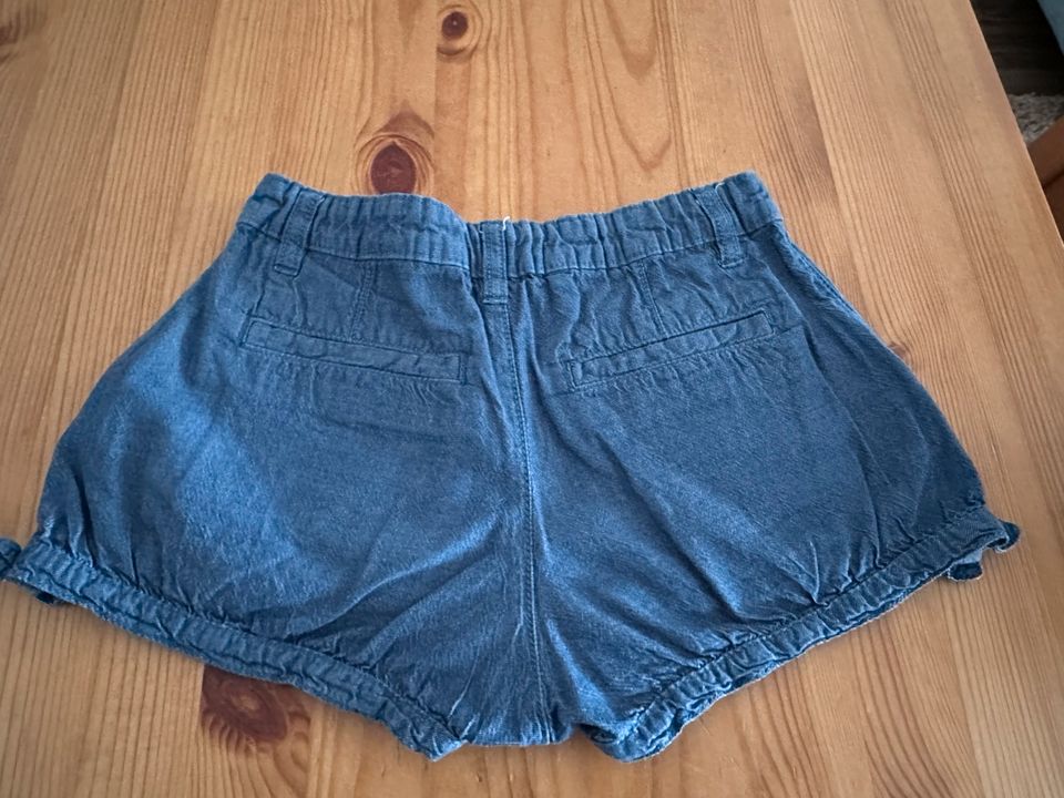 H&M Jeansshorts gr.140 in Hennef (Sieg)