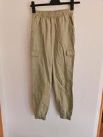 Cargohose divided h&m gr.34 grün Nordrhein-Westfalen - Neunkirchen-Seelscheid Vorschau