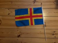 Flagge Fahne Ålands Inseln (selten!) 30x45 cm mit Holzstab Pankow - Prenzlauer Berg Vorschau