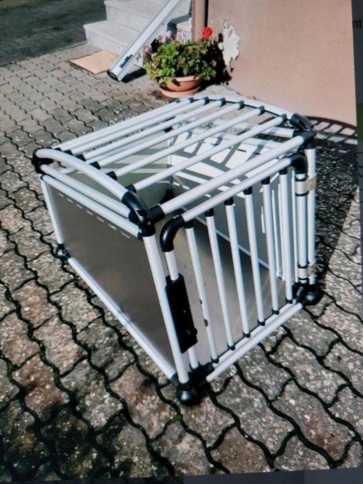 Hundetransportbox, 90/69/67 cm. TOPZUSTAND in Hatzfeld (Eder)