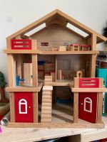 Schönes Puppenhaus aus Holz mit Treppen Montessori Hannover - Ricklingen Vorschau