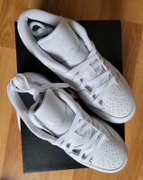 originale und neue Schuhe von Nike, AIR JORDAN 1 Low Dresden - Blasewitz Vorschau
