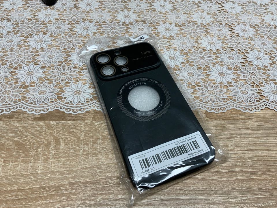 iPhone 14 Pro Max Hülle in schwarz Neu. in Quierschied