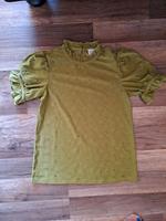 Vila Blusen Shirt Rüschen Lochmuster retro grün Gr. S 36 Brandenburg - Frankfurt (Oder) Vorschau