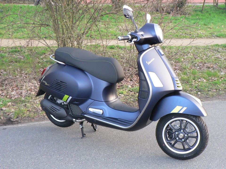 Vespa GTS Super Tech 125 in Griesheim