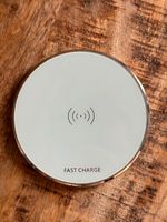 Wireless Charging Pad Ladematte aus Aluminium Niedersachsen - Braunschweig Vorschau