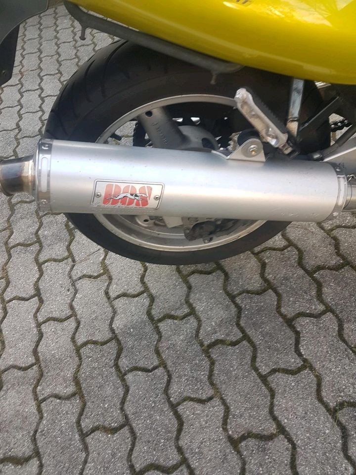 Suzuki GSX F 600 in Nürnberg (Mittelfr)