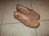 Schuhe von René by Ara Gr. 5G (38) echt leder - beige - Slipper Nordrhein-Westfalen - Krefeld Vorschau