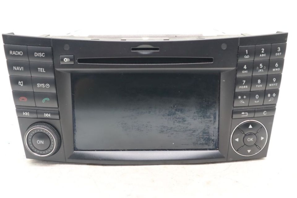 Mercedes Benz CLS C219 Navi Radio A2118705194 in Reilingen