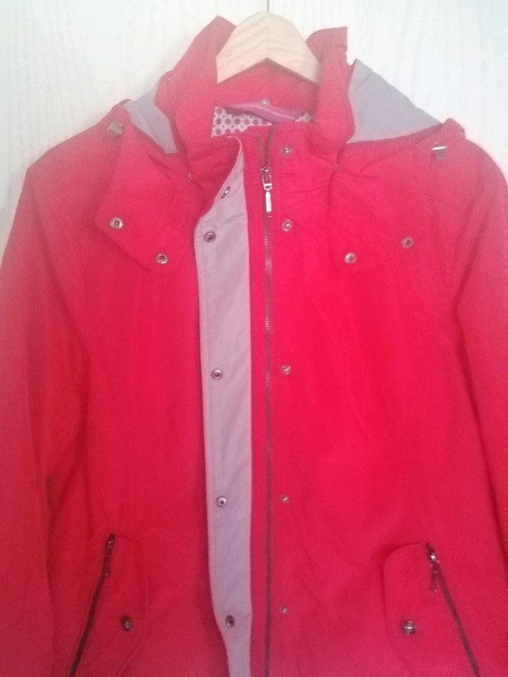 Gil Bret Jacke Übergangsjacke Sommerjacke Rot Gr 44 in Gladenbach