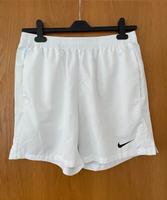 Nike Tennis Padel Sport Shorts mit Seitentaschen dri-fit L Hessen - Zwingenberg Vorschau