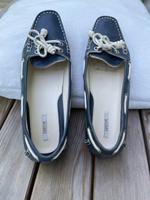 GEOX Slipper, 38, Leder, blau mit weiß Kr. München - Ismaning Vorschau