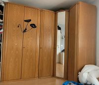 Großer Eck Kleiderschrank mit Spiegel Schlafzimmerschrank Massiv Hessen - Biebertal Vorschau