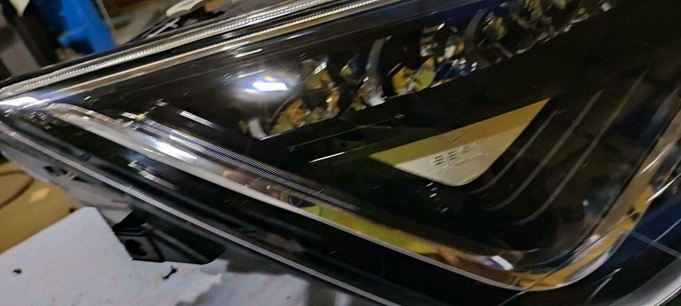 Seat Ibiza LED Scheinwerfer rechts 5F1941008 in Otter
