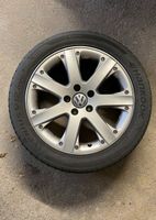 VW original Alu Felgen 17 Zoll mit Reifen 235/45 ZR17 Bayern - Kulmbach Vorschau