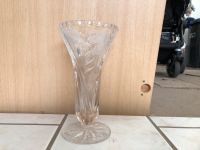 Kristallglas Blumenvase Vase mit Verzierung Dekovase Glasvase Nordrhein-Westfalen - Löhne Vorschau