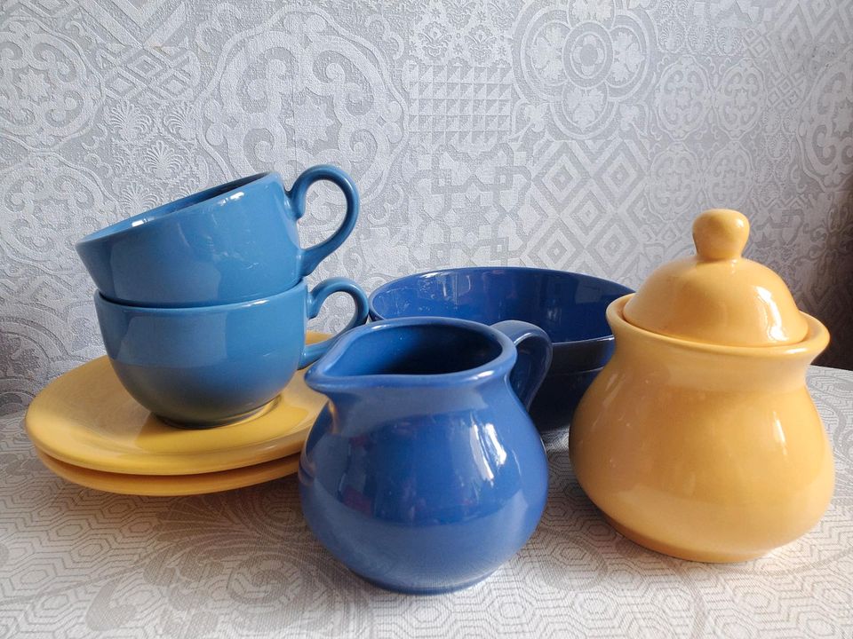 Keramik Geschirr Set für 2 Personen gelb blau Neuwertig in Beeskow