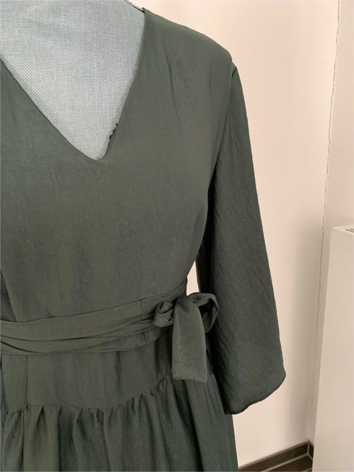 Langes Kleid von Moutaki Khaki one size Neu 34 36 38 40 42 in  Nordrhein-Westfalen - Rietberg | eBay Kleinanzeigen ist jetzt Kleinanzeigen