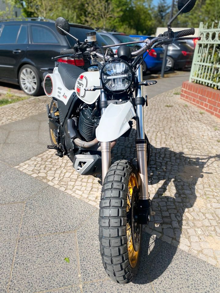 Mash X-Ride 650 Enduro-Retro in Potsdam