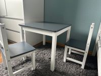 Kindertisch grau mit 2 Stühlen 56x56 Bayern - Erlangen Vorschau