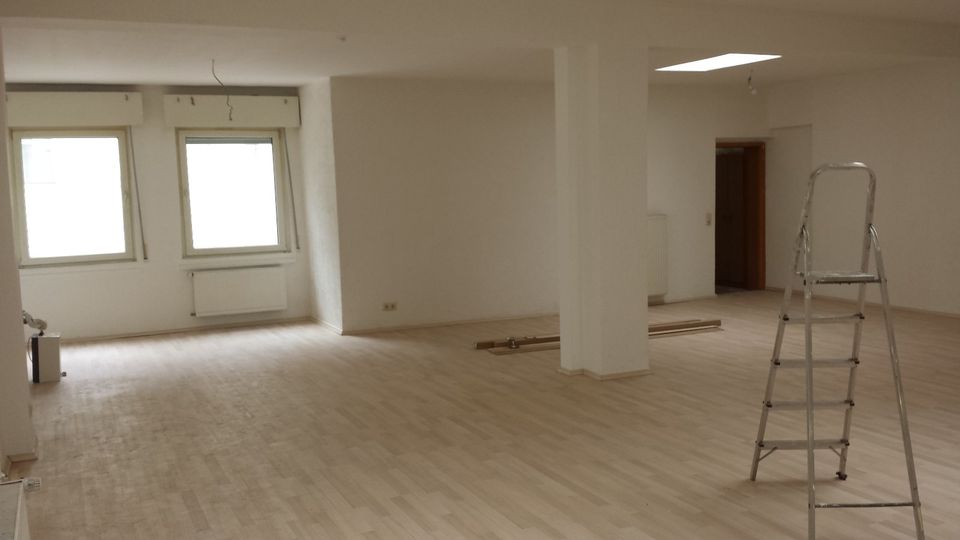 Haus, Hofgebäude am Schauspielhaus Loft-Wohnung + Gewerbe in Bochum