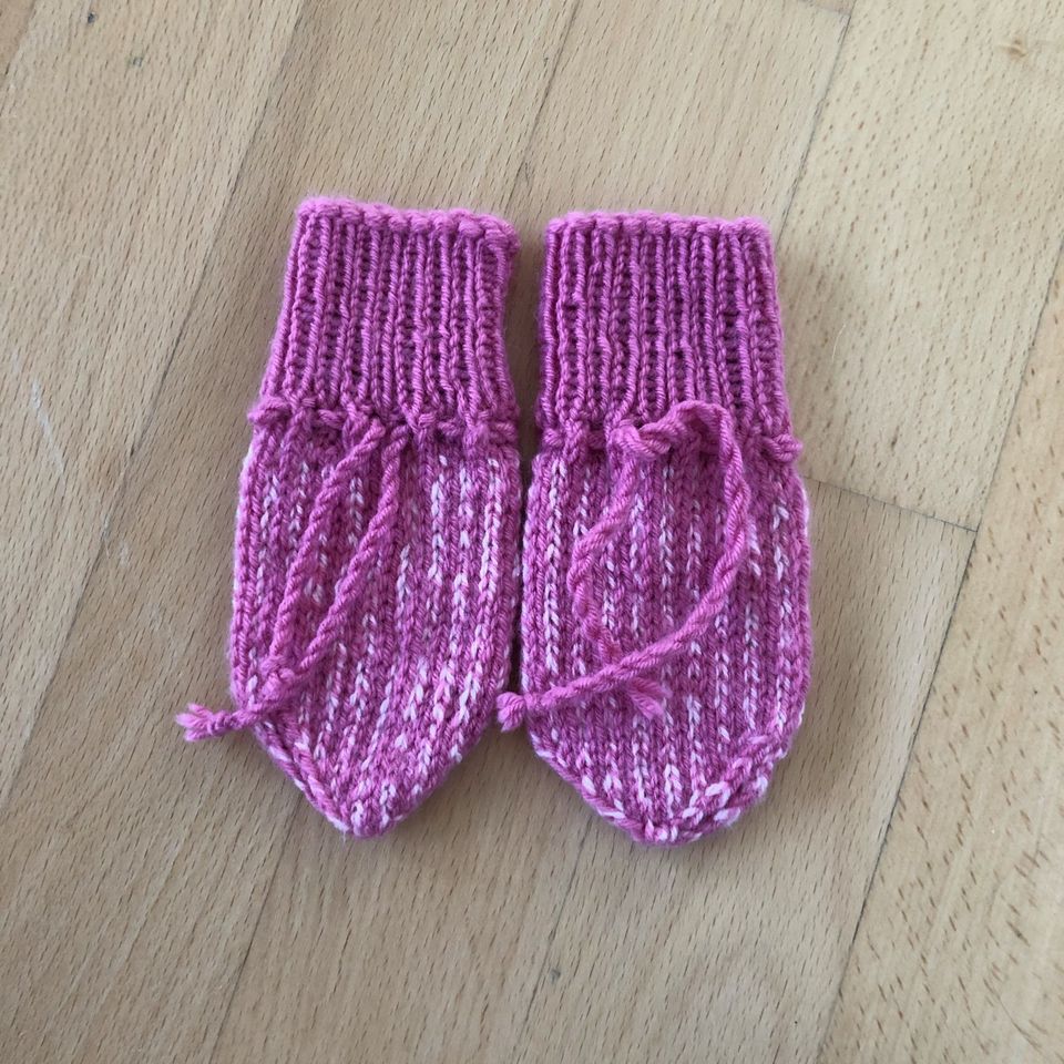 Strickhandschuhe handmade etw. Gr. 80/86 in Niedernhausen