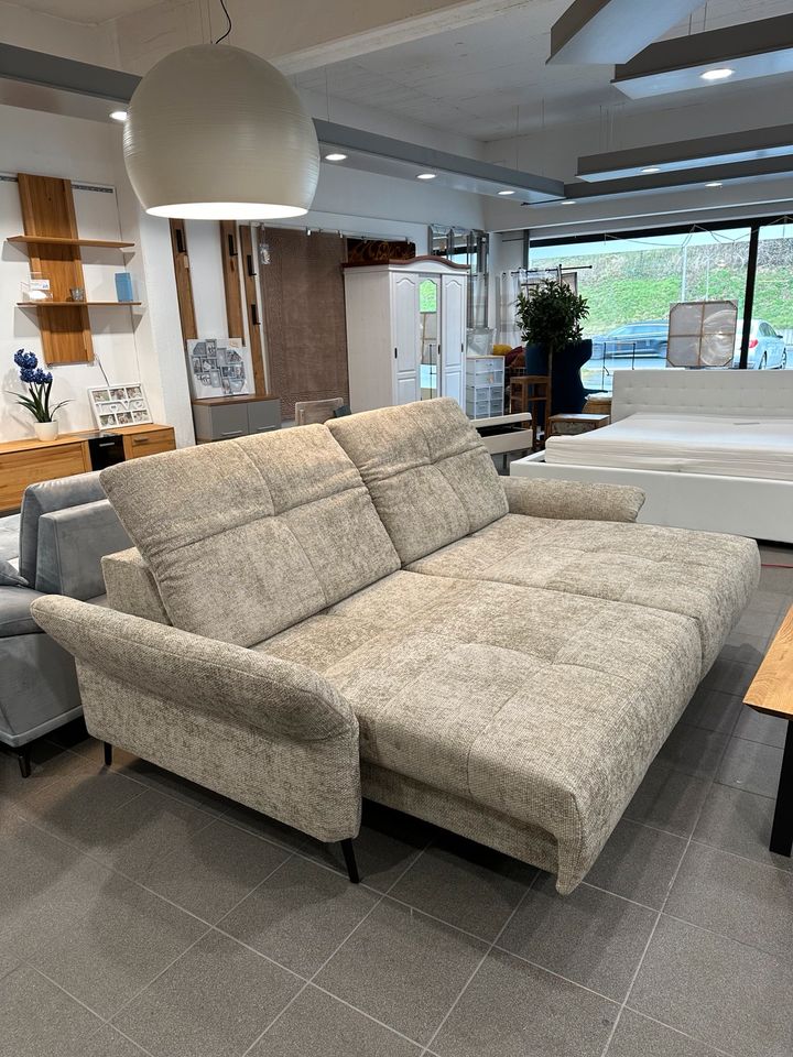 Mega Sofa Couch taupe elektr. Sitzvorschub 260 cm in Blomberg