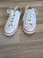 Weiße Converse Chucks Größe 41 Schuhe Schnürer Sommer Nordrhein-Westfalen - Werl Vorschau