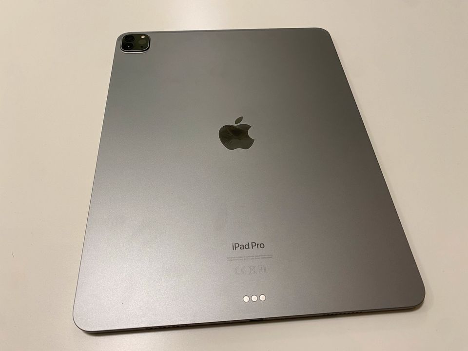 IPad Pro 6th 12,9 Zoll M2 256GB Silber in Frankfurt am Main