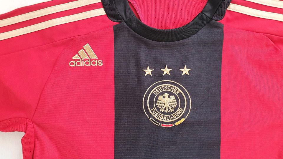 Original DFB-Trikot adidas Fußball T-Shirt Shirt Sport neuw. 164 in Schwentinental