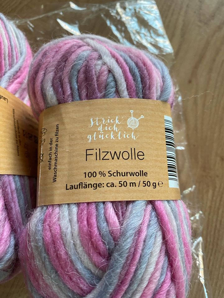 Neu Set Filzwolle 4x50g Wolle Häkelset in Wildeshausen