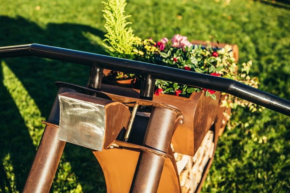 Grill-Stelle Motorrad 260 cm Corten-Stahl BBQ Holzkohle FREI HAUS in Herten