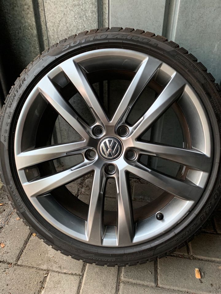 VW Golf 7 Wintersatz 18 Zoll, Salvador 225/40 R18 92H 5G0601025AF in Rheine