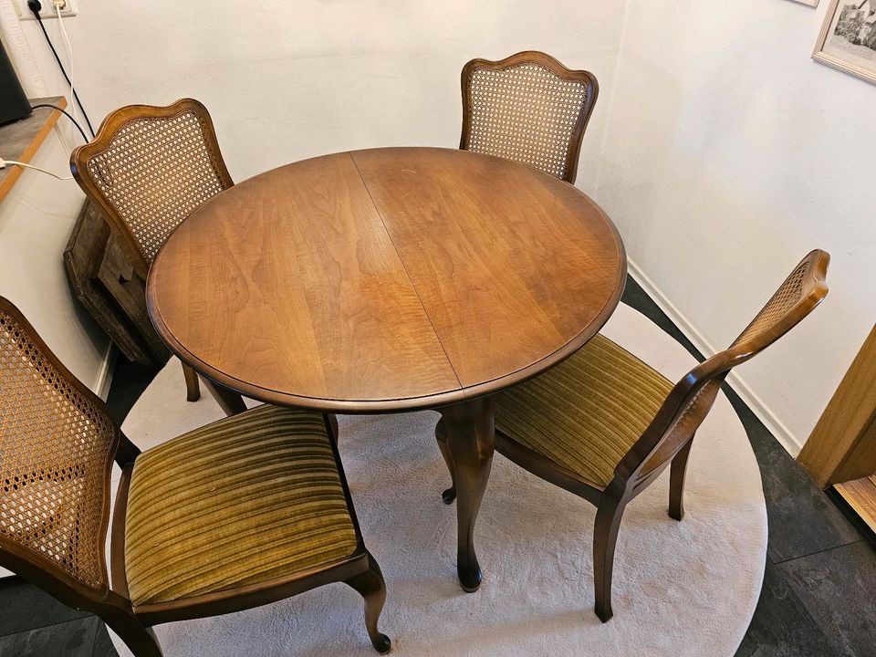Esstisch Tisch Küchentisch Stühle Geflecht vintage in Frauenau
