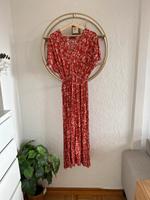 Rotes Kleid mit Blütenmuster Gr. S Niedersachsen - Isernhagen Vorschau