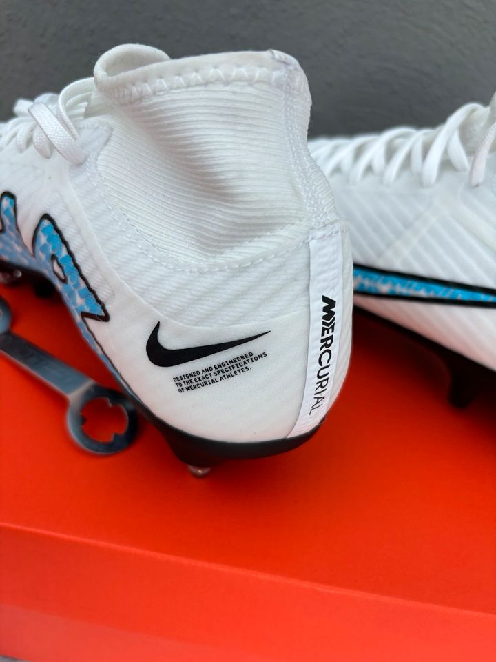 Nike Mercurial Fußballschuhe Eisenstollen Gr.37,5 NEU in Rheda-Wiedenbrück