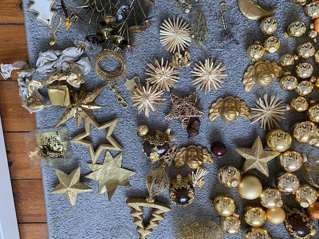 Weihnachtsdeko gemischt gold, komplette Kiste in Bornhöved