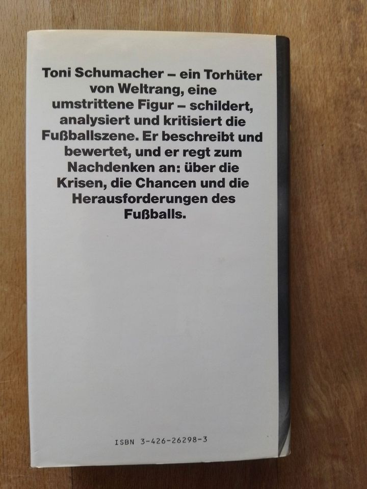 Toni Schumacher : Anpfiff / Fußball in Düsseldorf