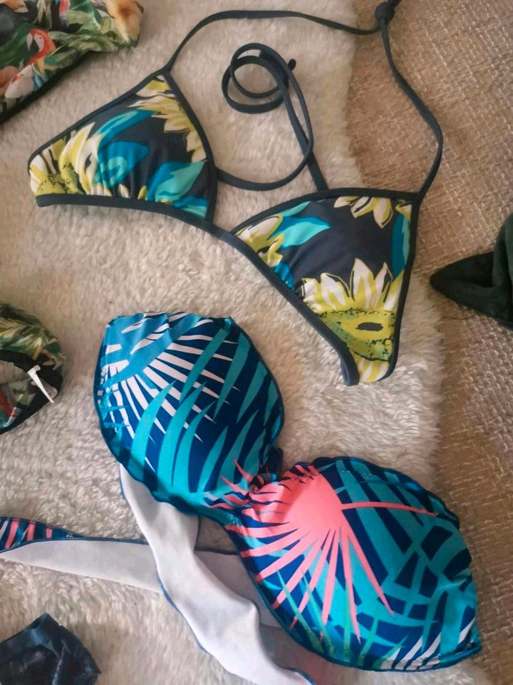 Bikini Oberteile Set Slips Spitze Badeanzug tropical xs 34 s 36 in Moorenweis