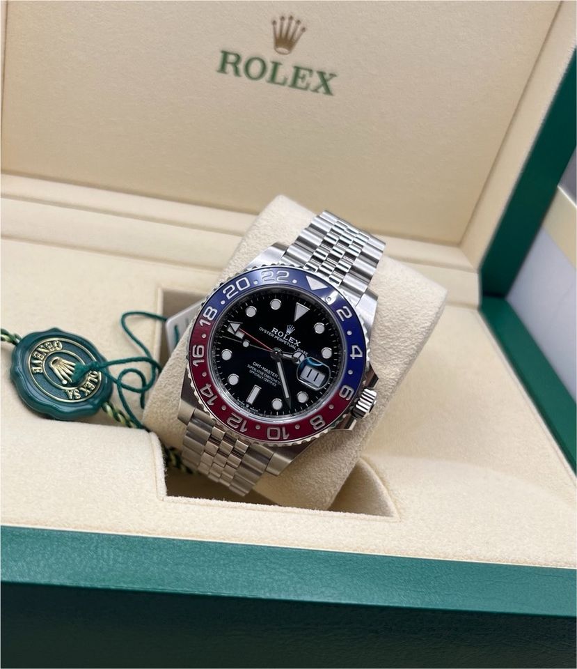 Rolex GMT-Master II Pepsi LC100 12710BLRO in Berlin