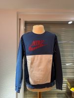 Nike Pullover Pulli Windbreaker blau rot weiß Herren Männer M 50 Nordrhein-Westfalen - Oberhausen Vorschau