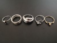 5 verschiedene Ringe gold und silberfarben Größe 53/54. Niedersachsen - Kirchlinteln Vorschau